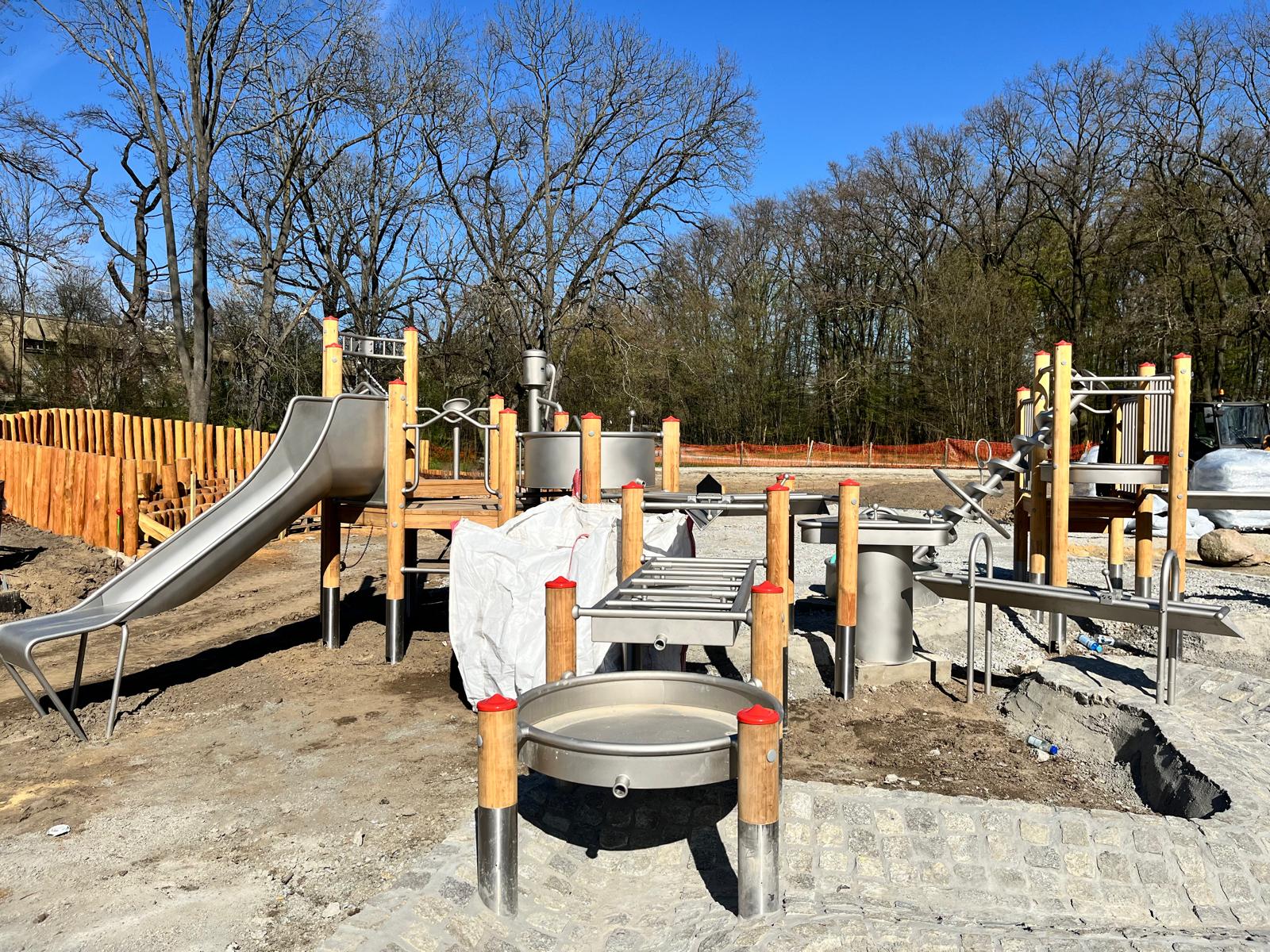 Śruba Archimedesa i wodne tamy na Kozanowie. Nadodrzańska Osada Przygody nabiera kształtów